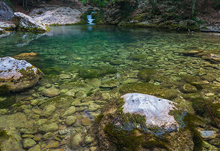 Header Creek pano mobile